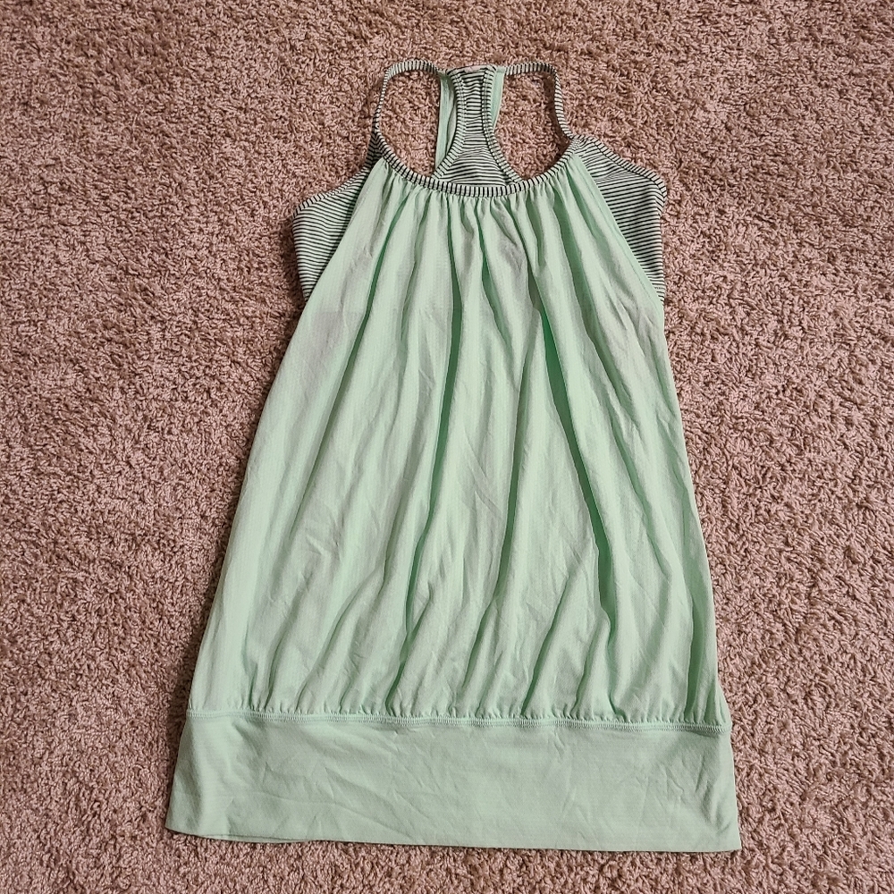 Lululemon top size 10